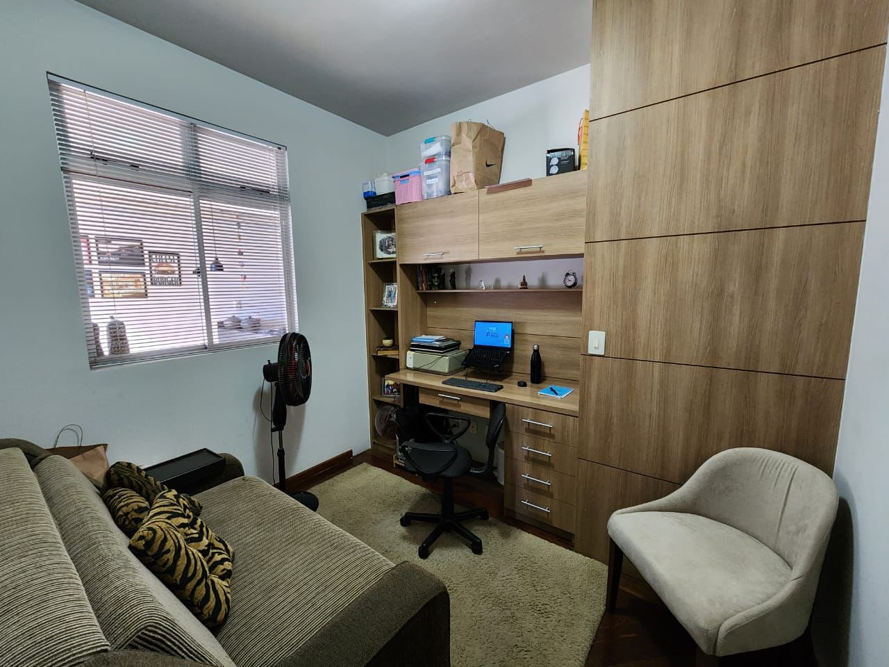 VENDO AMPLO APARTAMENTO COM ÁREA PRIVATIVA NO JARDIM CAMBUÍ
